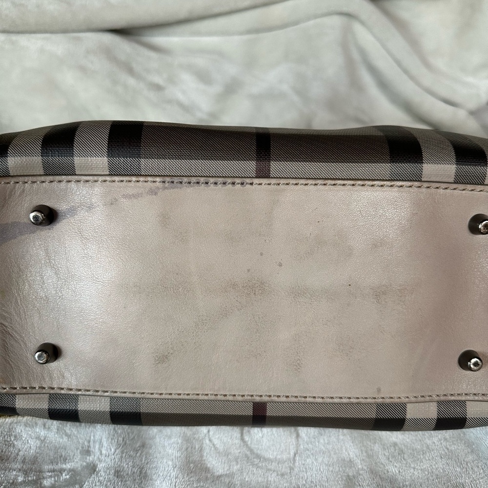 Smoked checked coated canvas Burberry authentic Small Chester check Boston bag. - Picture 7 of 16